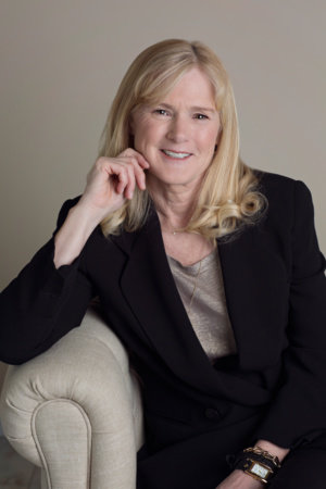 Photo of Lorna Schultz Nicholson