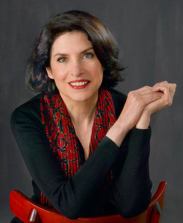 Photo of Lauren Belfer