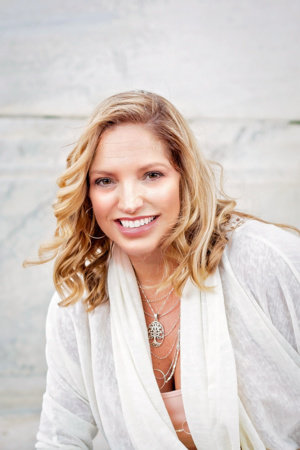 Photo of Elle Cosimano