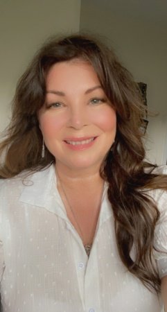 Photo of Julie Balint