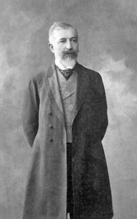 Photo of Halid Ziya Usakligil