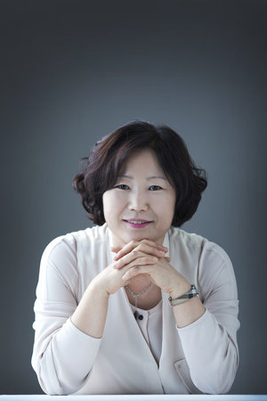 Photo of Sun-mi Hwang