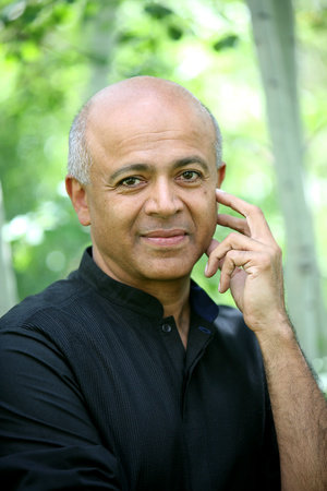 Photo of Abraham Verghese