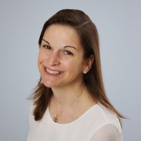 Photo of Sarah Dessen