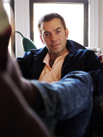 Photo of Geoffrey Gray