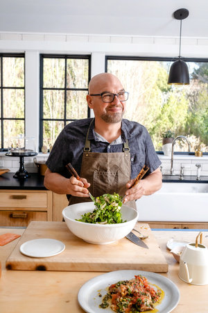 Photo of Michael Symon